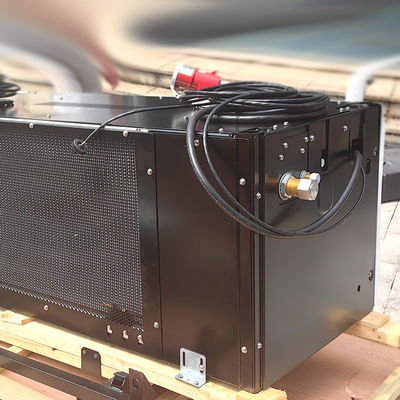 Thermo King UT-Serie UT-R EXTREME Kühlgerät Ersetzen UT-1200 installiert auf Flughafentransferfahrzeug